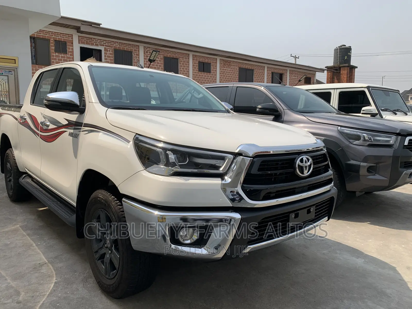 New Toyota Hilux 2022 White