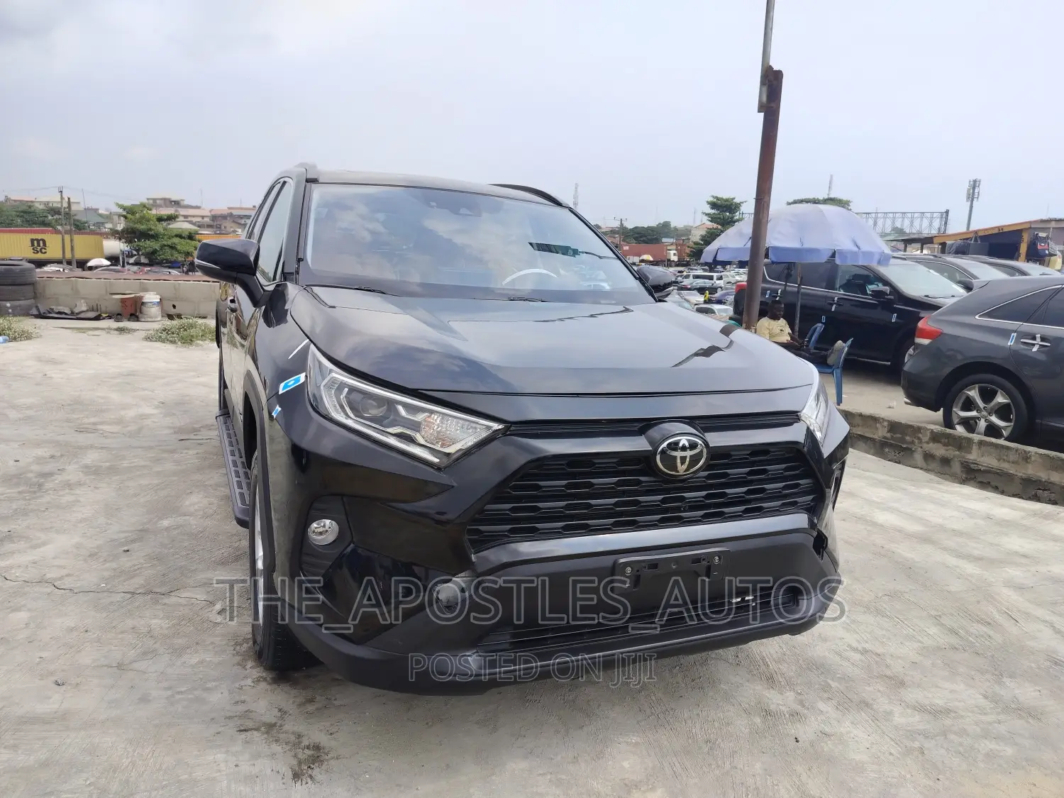 Toyota RAV4 XLE FWD 2020 Black