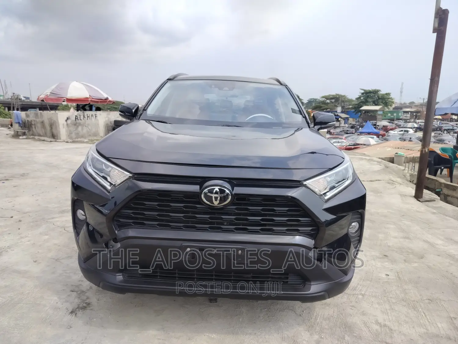 Toyota RAV4 XLE FWD 2020 Black
