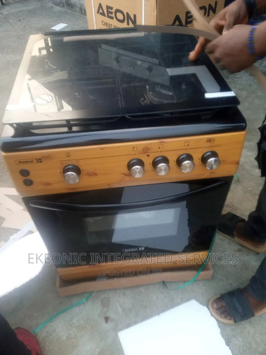 Gas Oven With 3 Gas Burners +1 Hot Plate