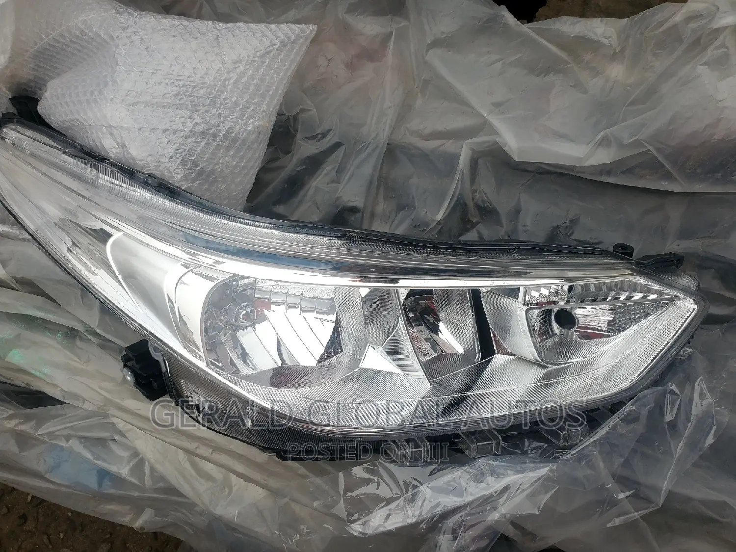 Head Lamp Toyota Yaris 2019