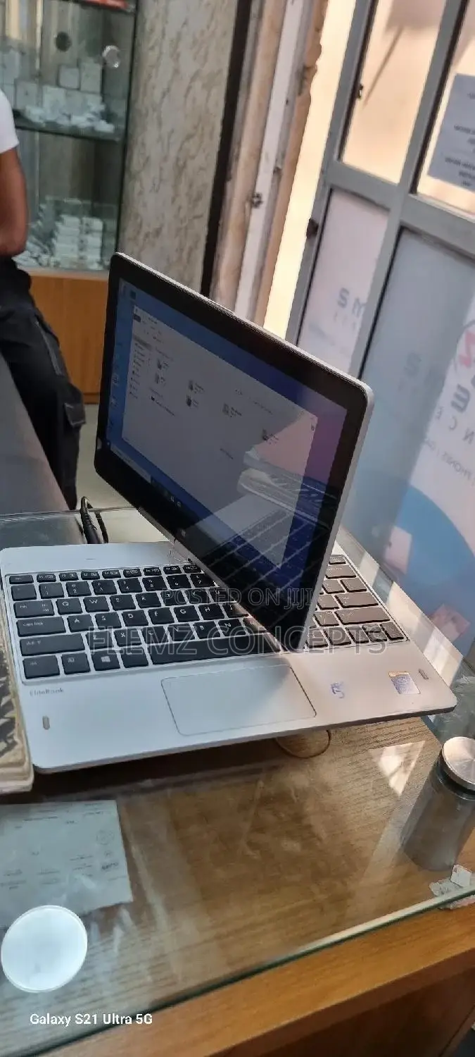 Laptop HP EliteBook Revolve 810 G3 Tablet 8GB Intel Core i5 SSD 256GB