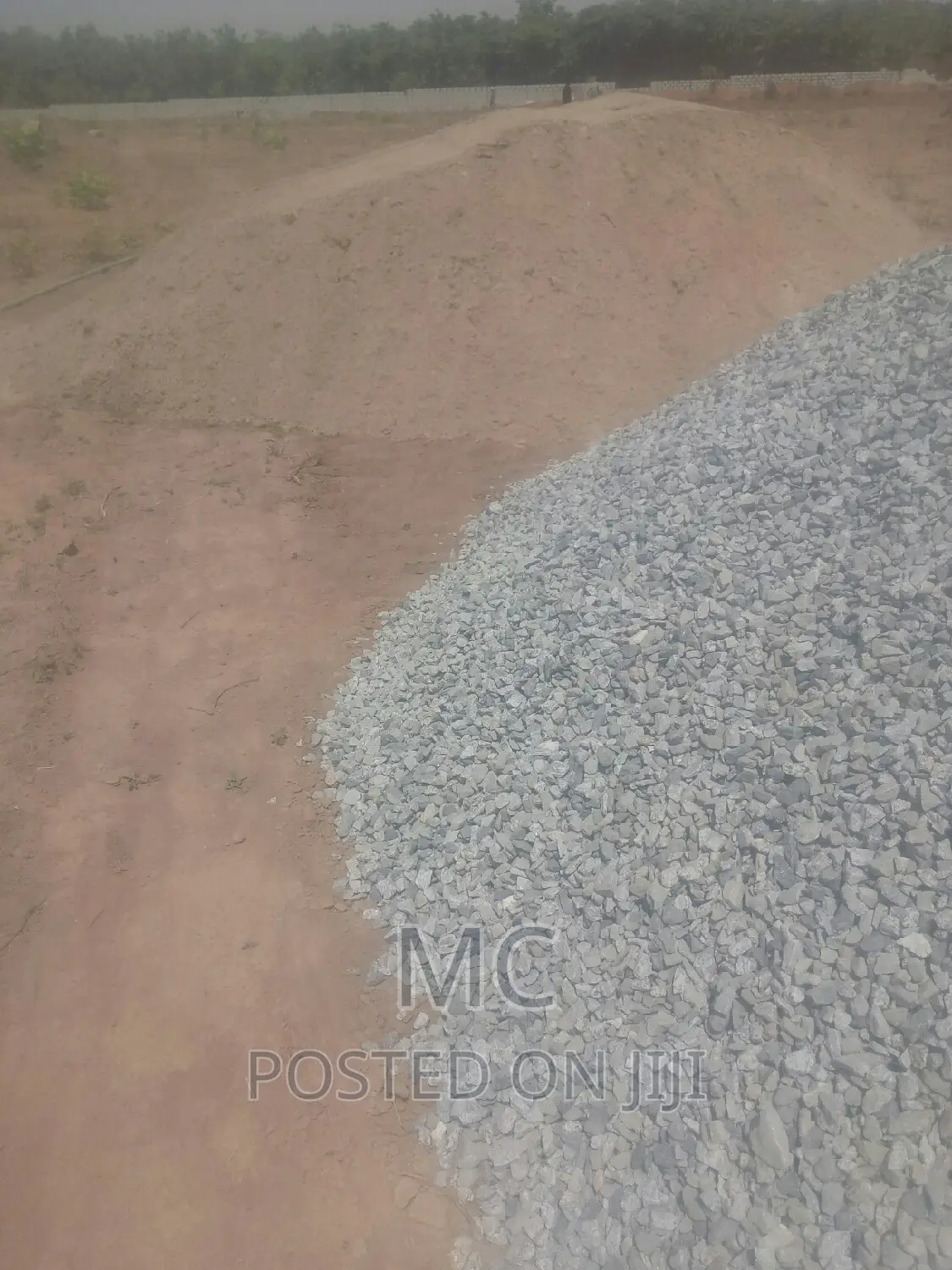 Sharp Sand, Plaster Sand, Gravel, Laterite, Dust Supplier