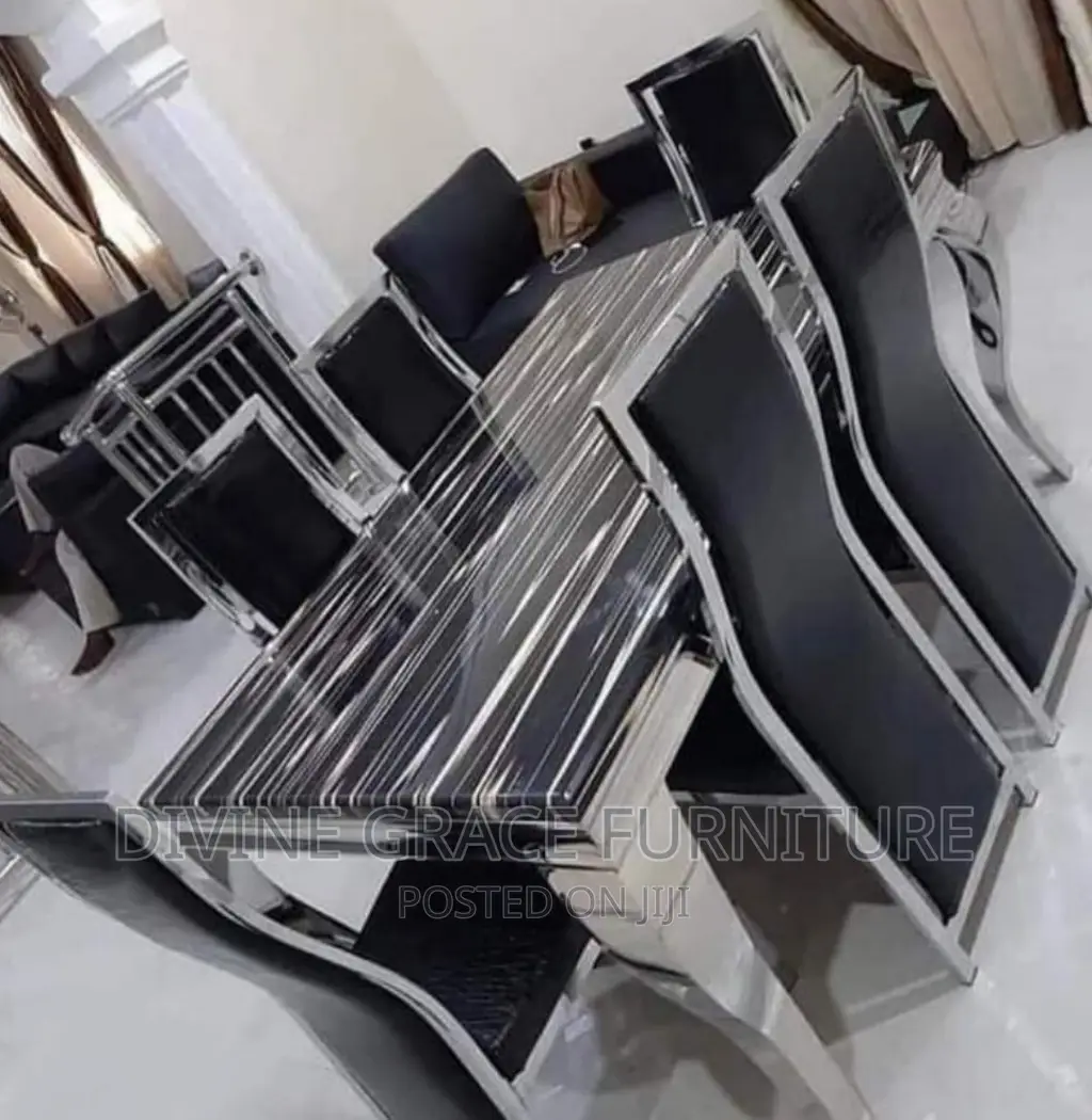 Dinning Table With 6 Chairs