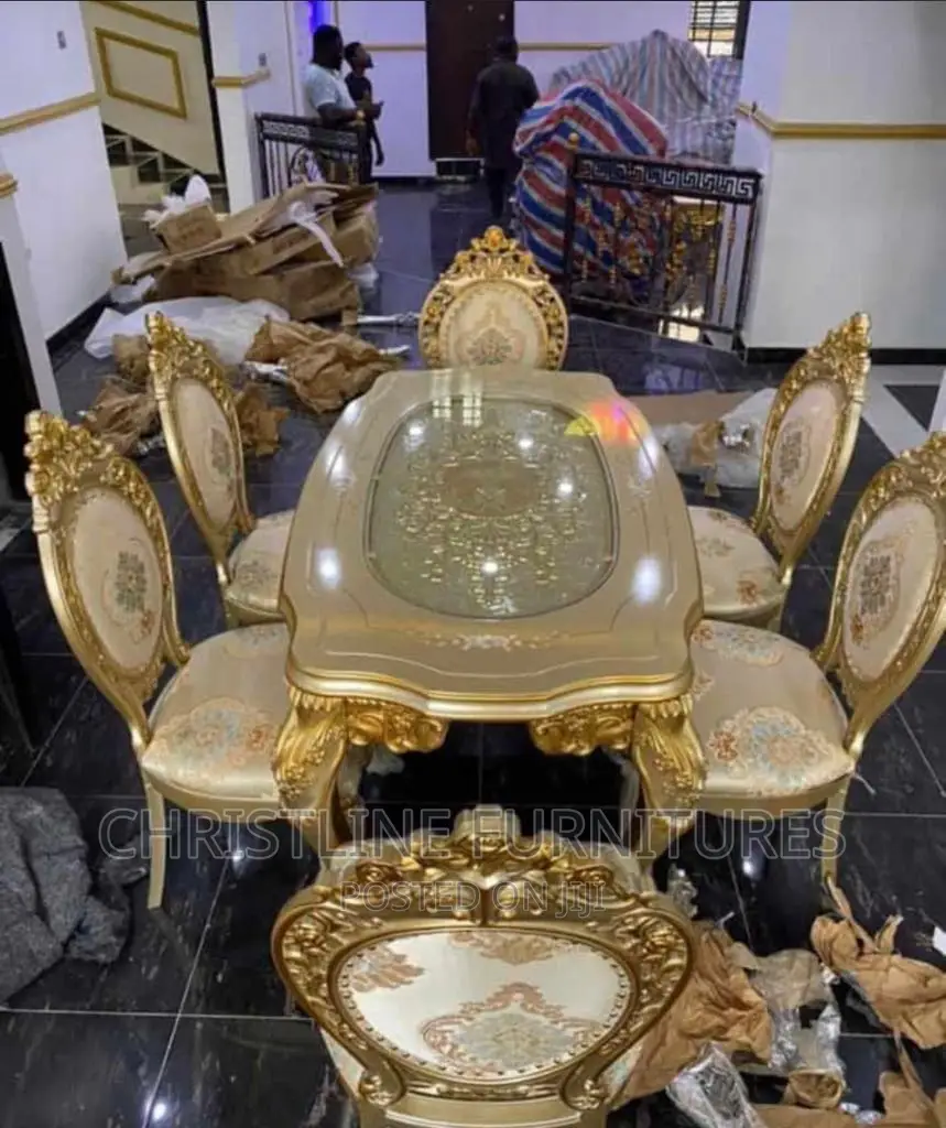 Royal Dining Table Set