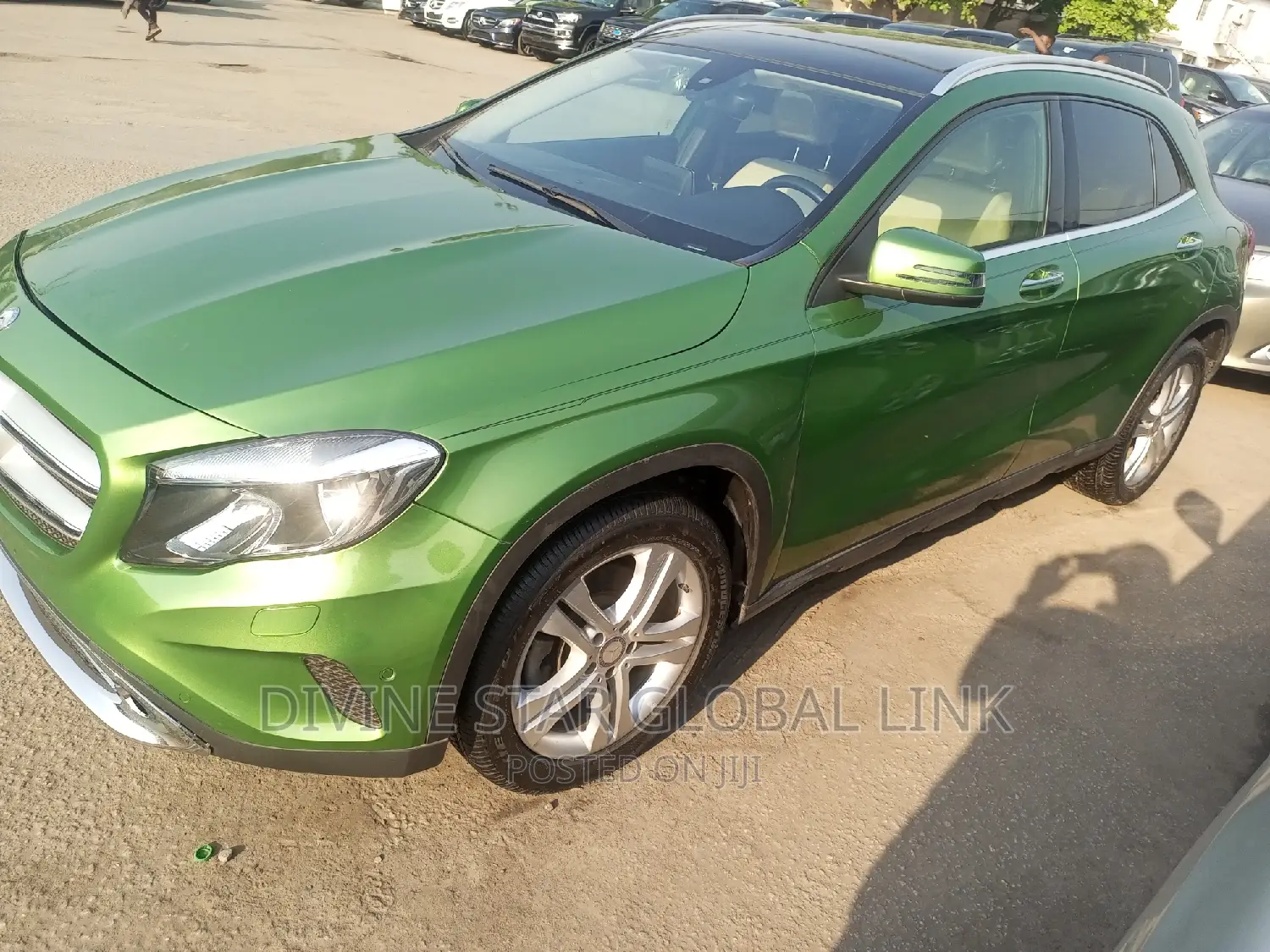Mercedes-Benz GLA 250 2017 Green