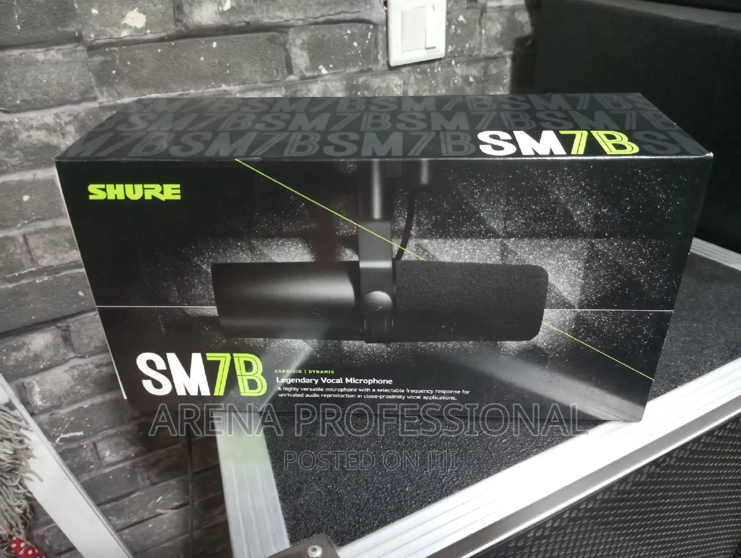 Shure Sm7db Legendary Vocal Microphone