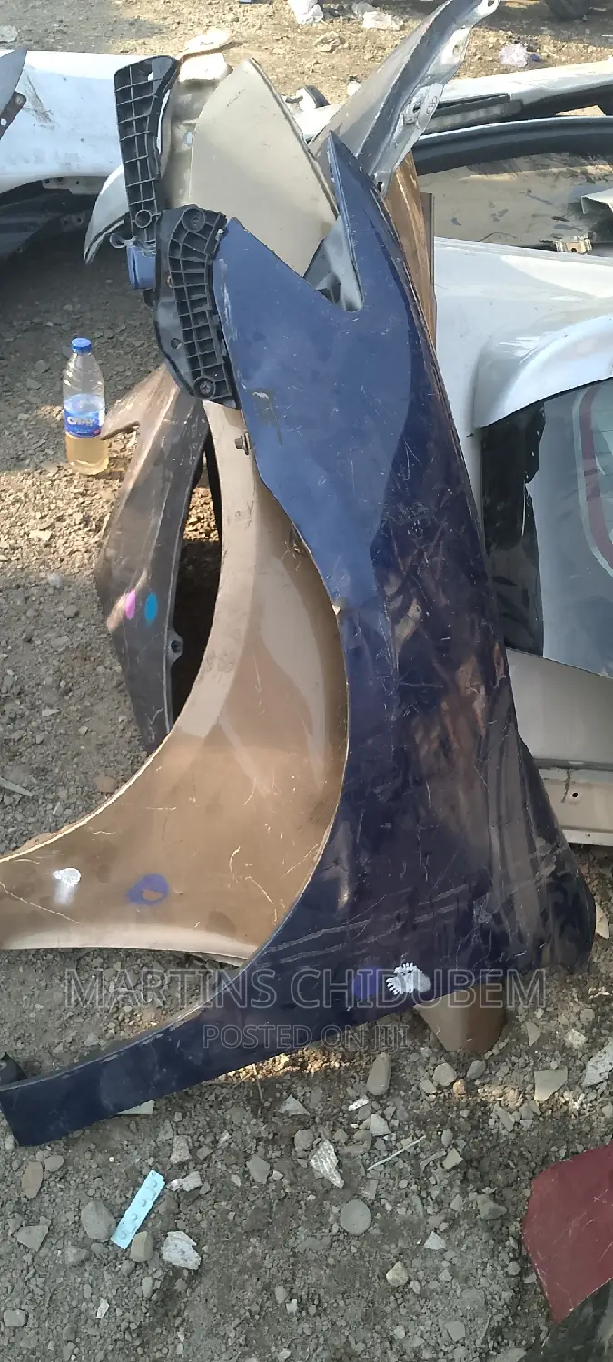 Fender Camry 2007 Model