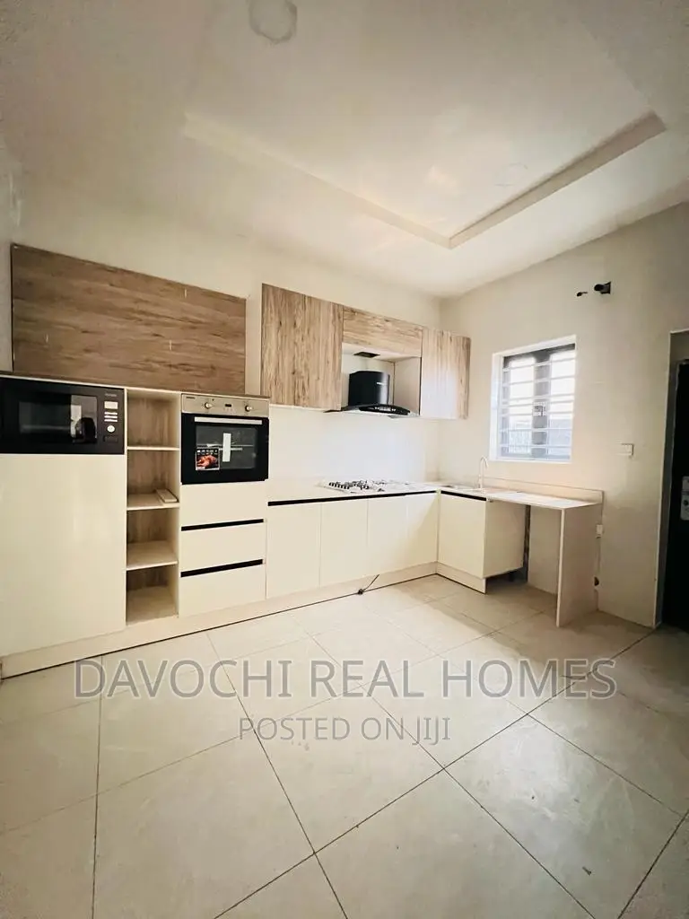 4bdrm Duplex in Orchid Road, Lekki for rent