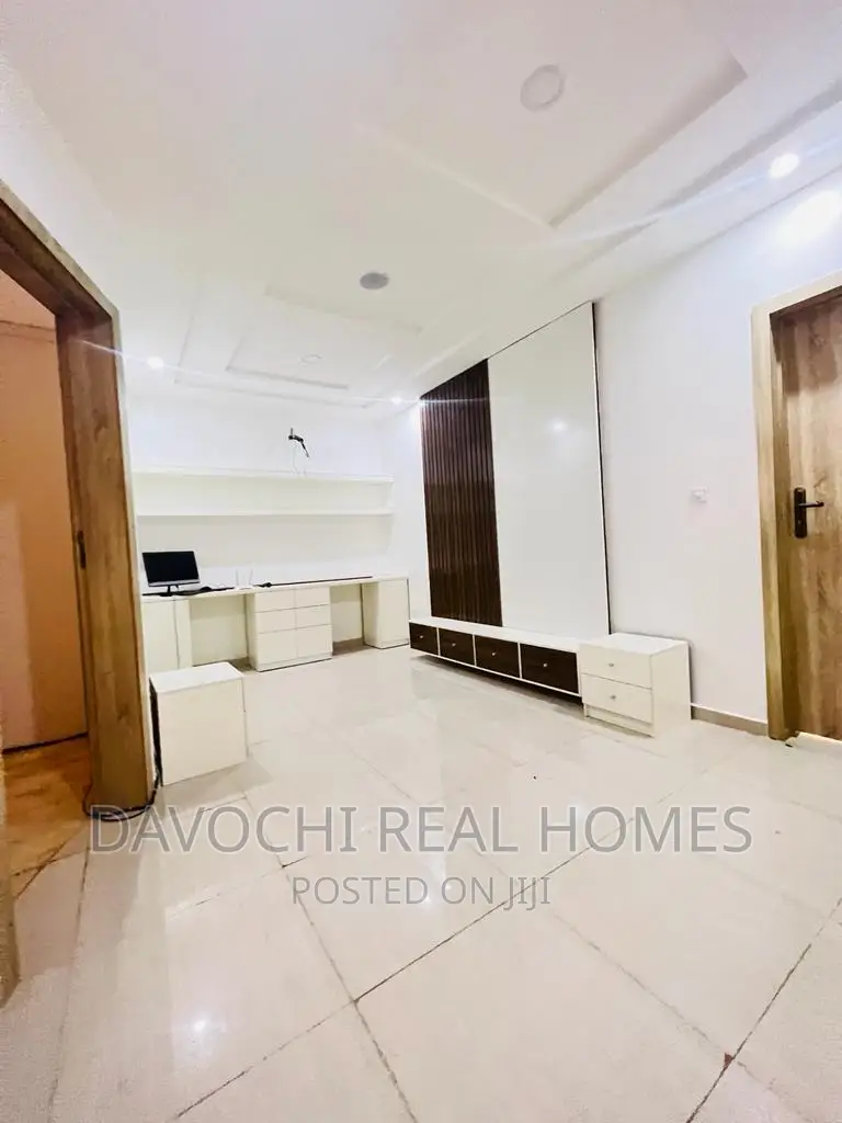 3bdrm Duplex in Victoria Crest, Lekki for rent