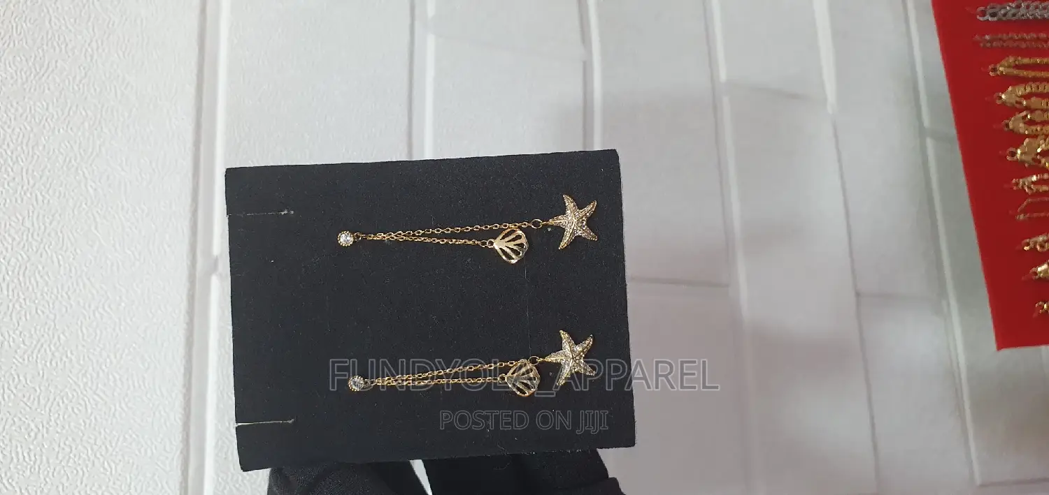 Light Weight Fashion Stock Earrings