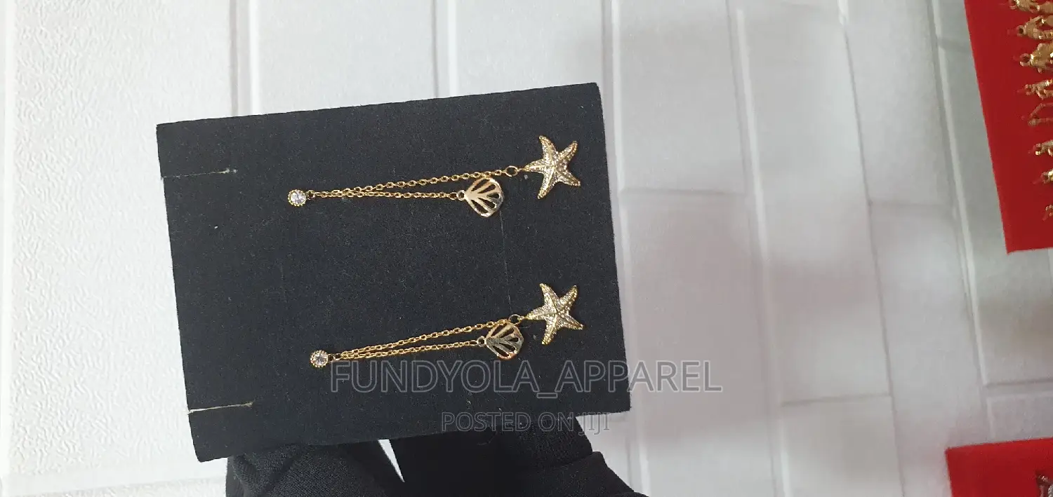 Light Weight Fashion Stock Earrings