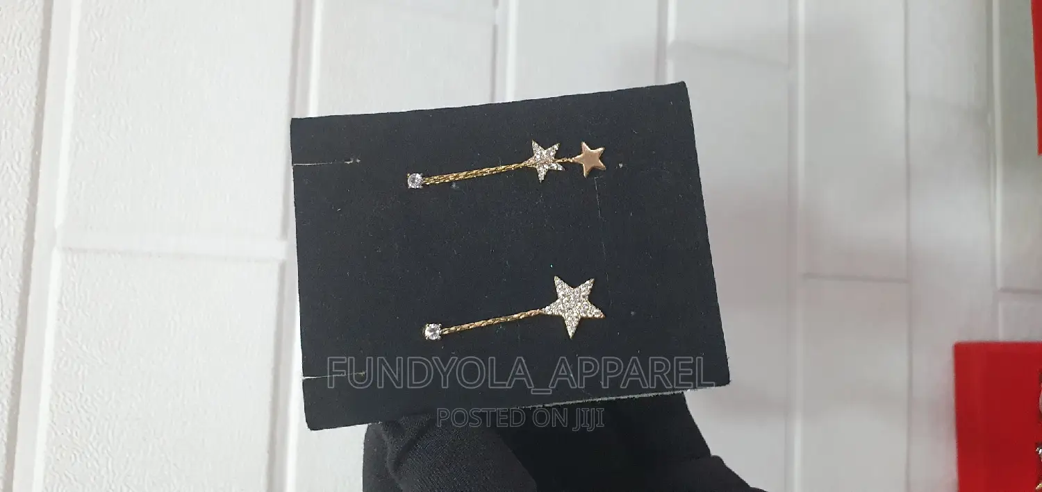 Light Weight Fashion Stock Earrings
