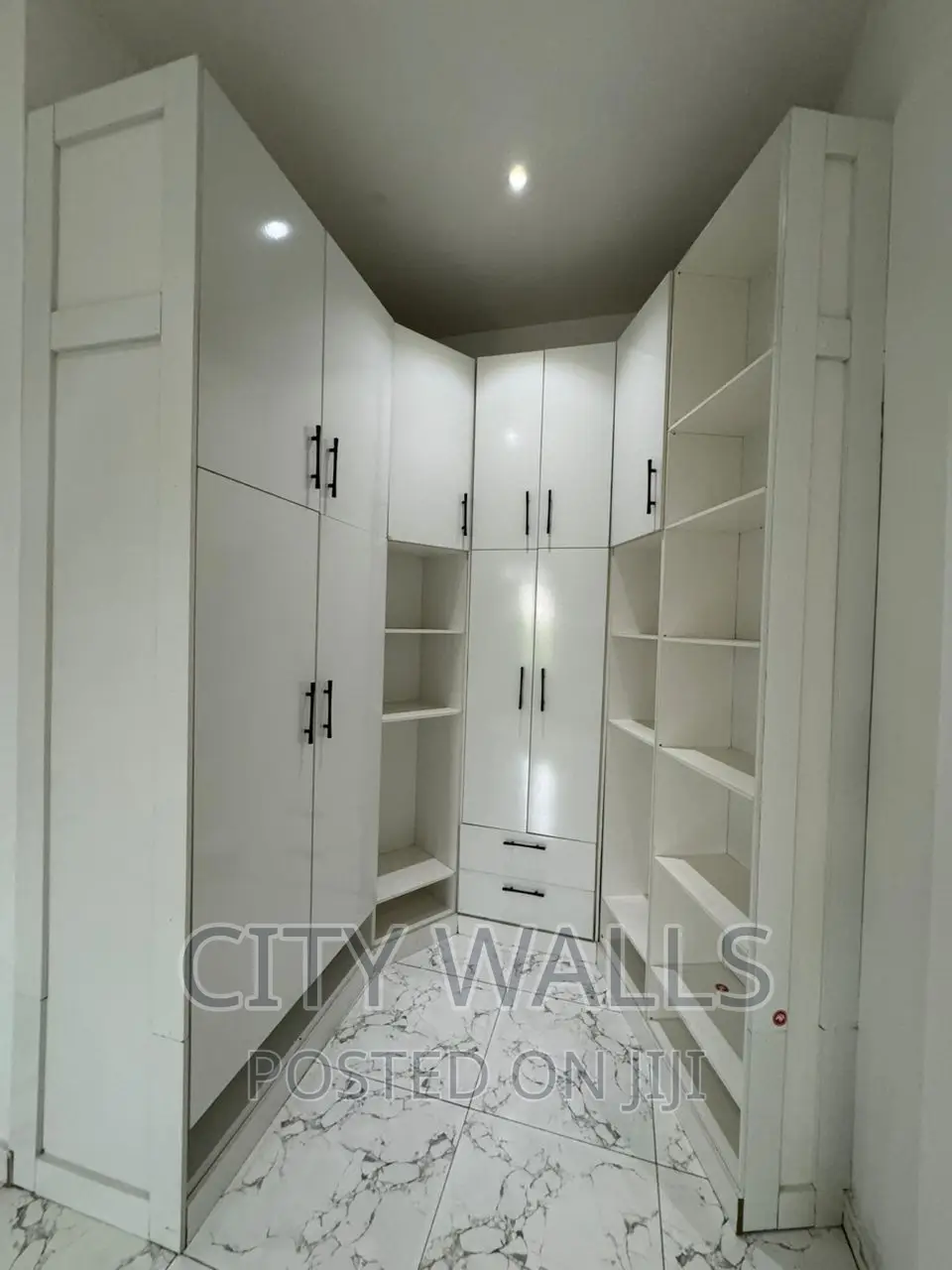 5bdrm Duplex in Ikate for sale