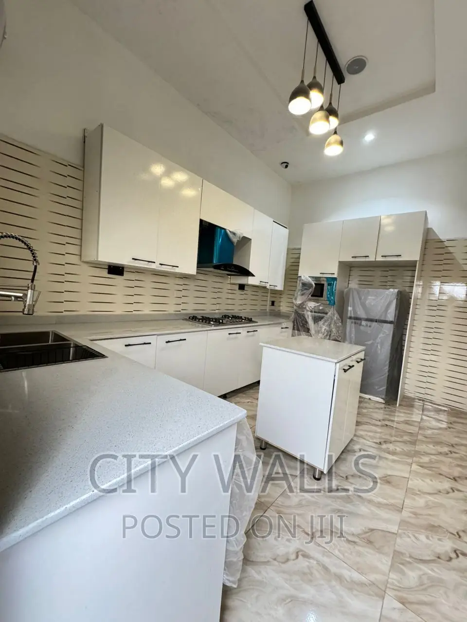 5bdrm Duplex in Ikate for sale