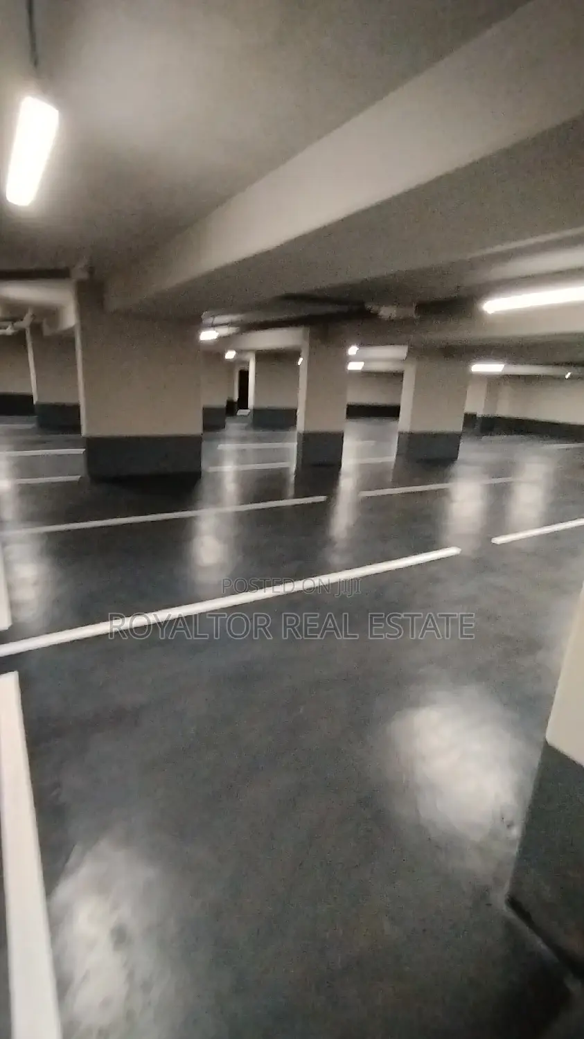3bdrm Block of Flats in Royaltor, Benin City for rent
