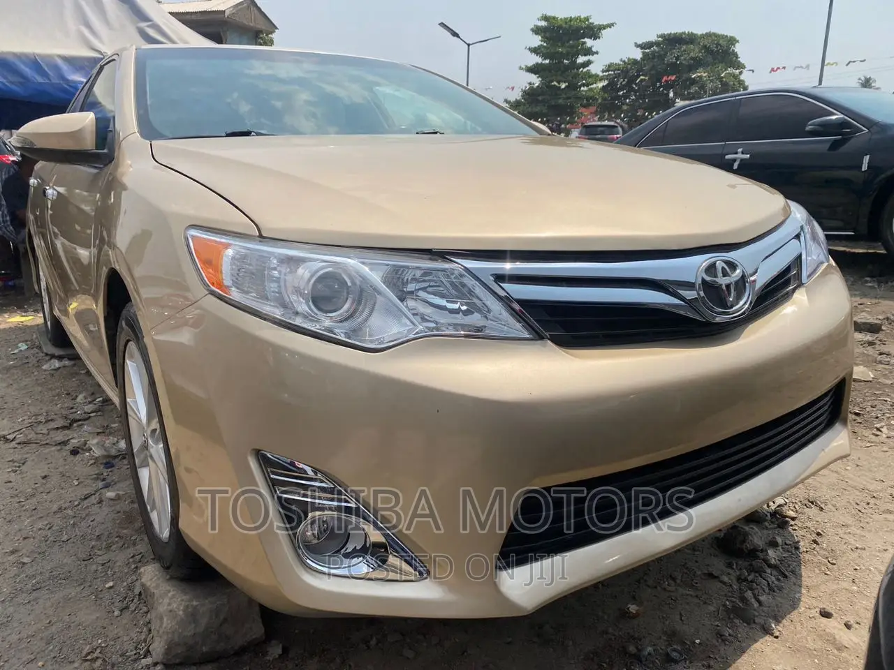Toyota Camry 2013 Gold