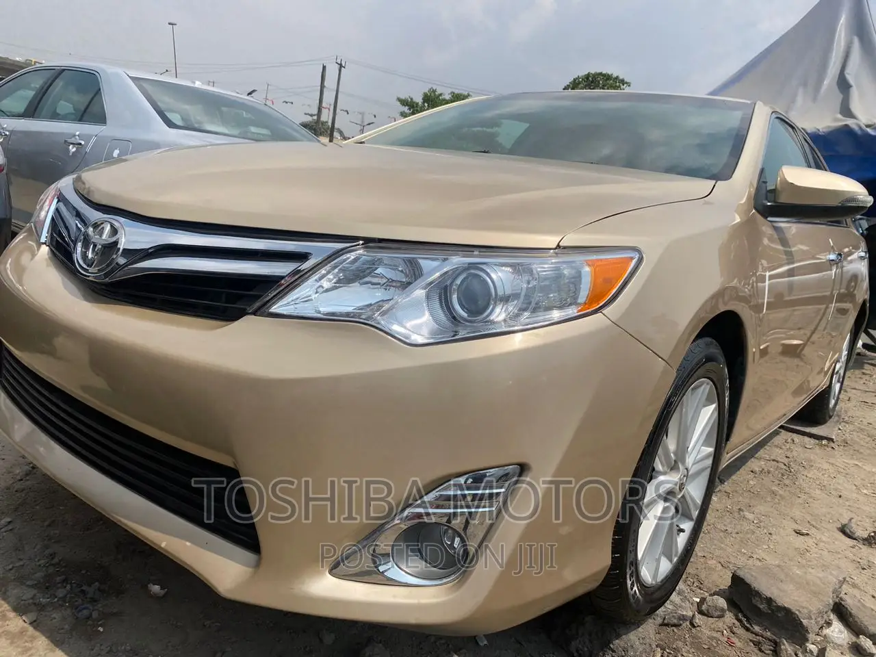 Toyota Camry 2013 Gold
