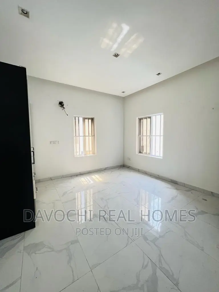 4bdrm Duplex in Osapa London, Lekki for rent