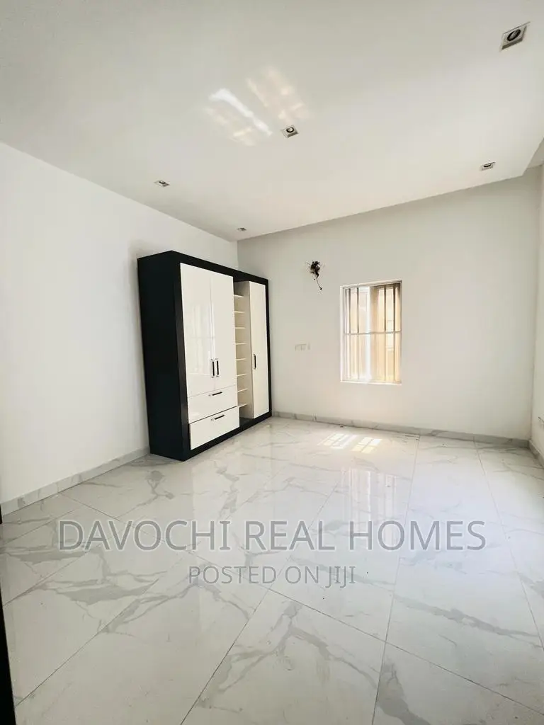 4bdrm Duplex in Osapa London, Lekki for rent