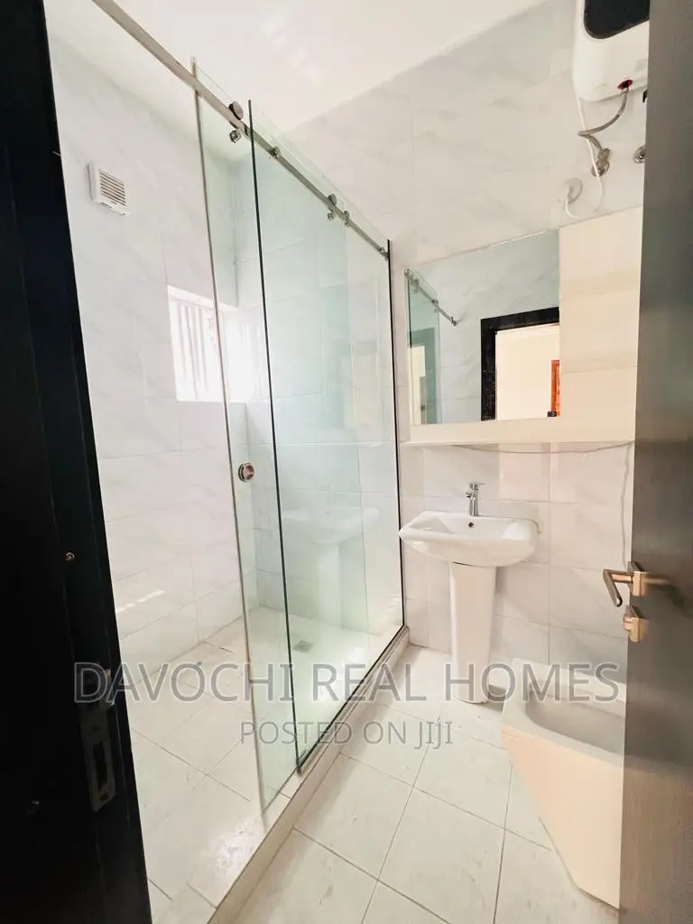 4bdrm Duplex in Osapa London, Lekki for rent