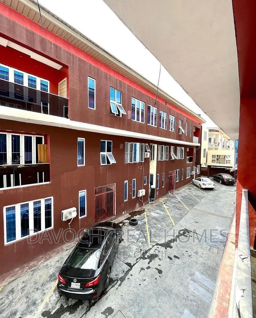 3bdrm Apartment in Ikate, Lekki for rent
