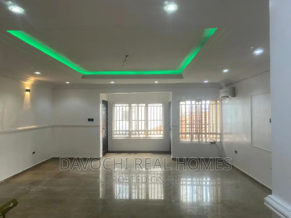 3bdrm Apartment in Lekki Phase One for rent