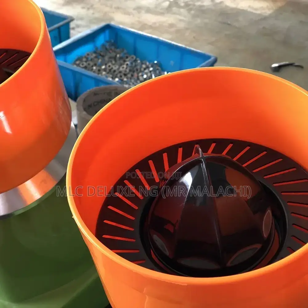 Orange Semiautomatic Juicer/Citrus Juicing Machine(Universal