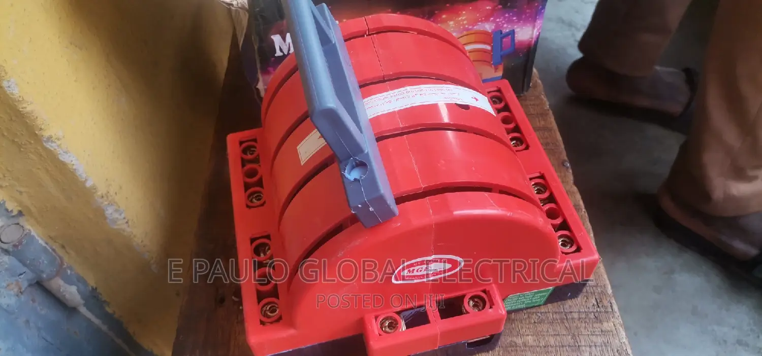 225AMPS 4 Pole Knife Swtich