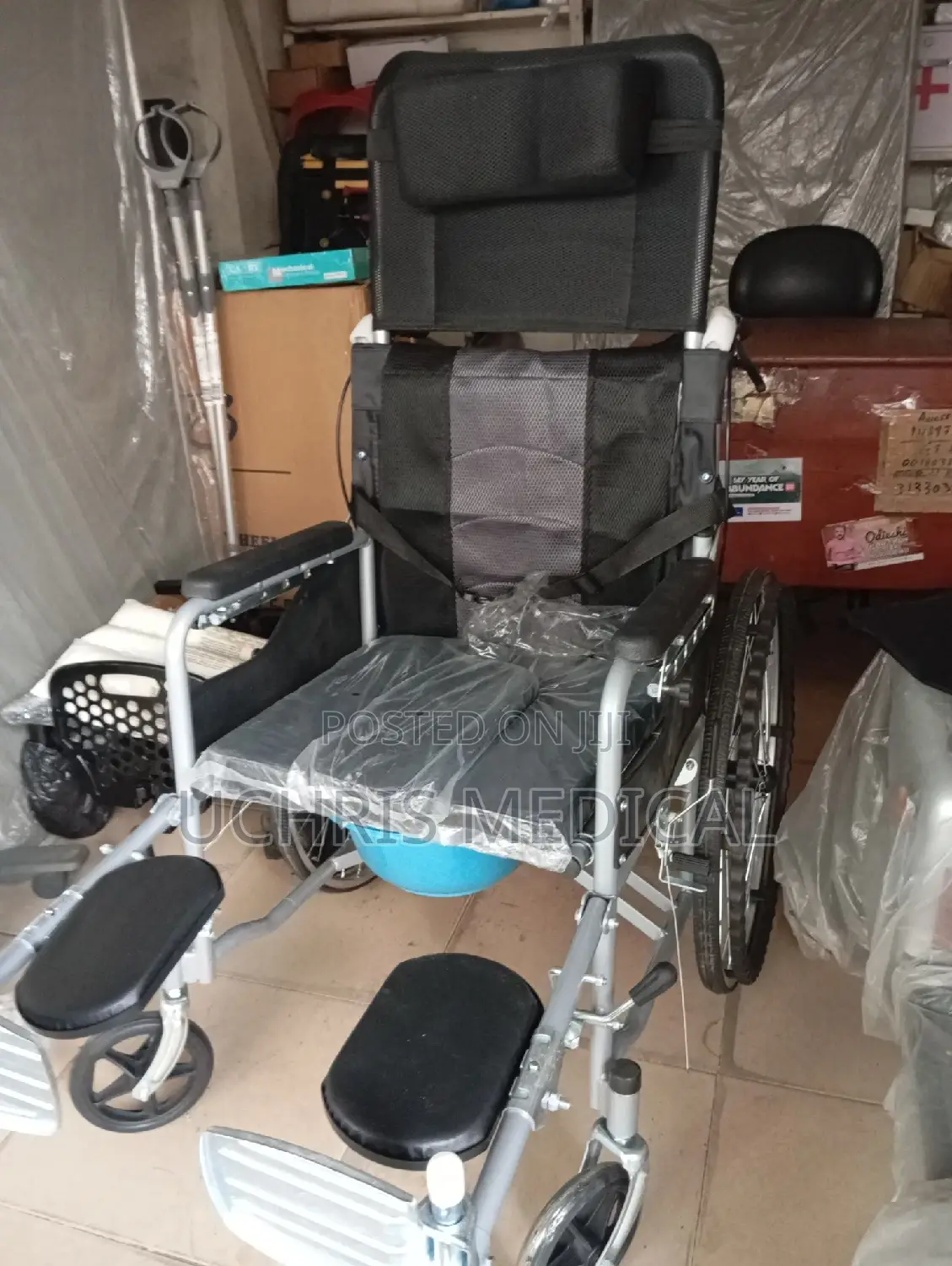 Hot Sales Collapsible Commode Wheelchair