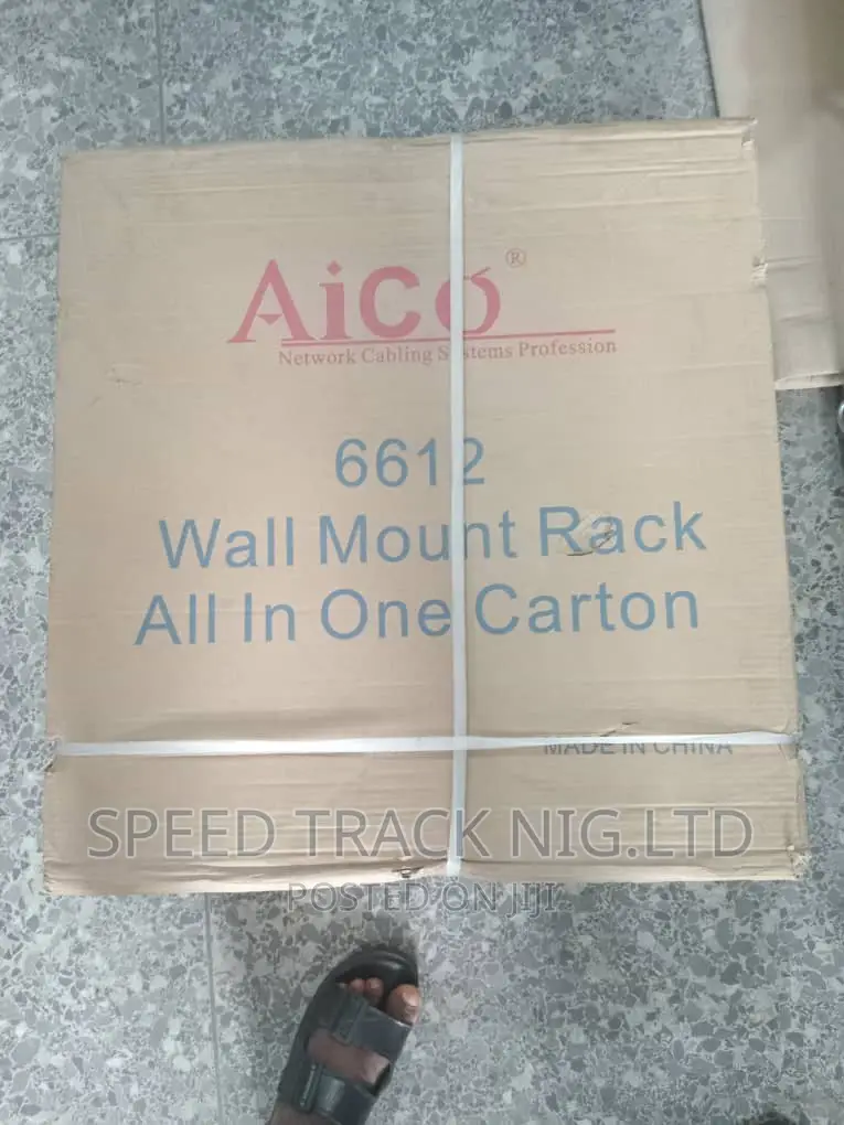 Aico 12u 600x600mm Rack