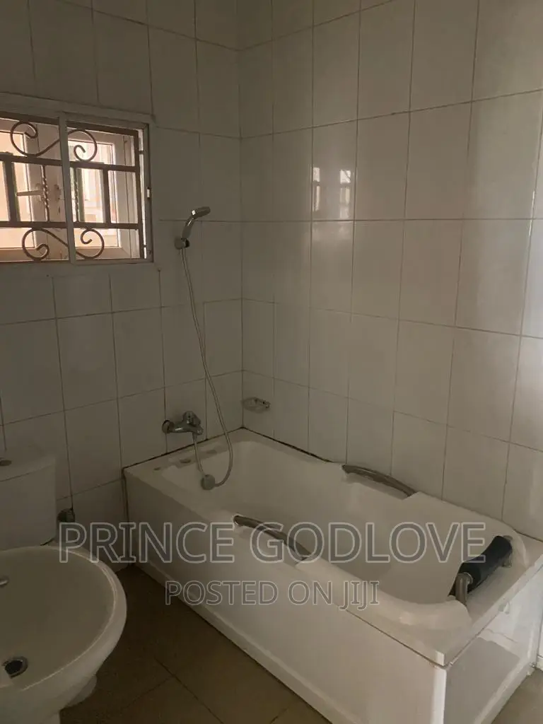 2bdrm Apartment in Dawaki Bridge Side for rent