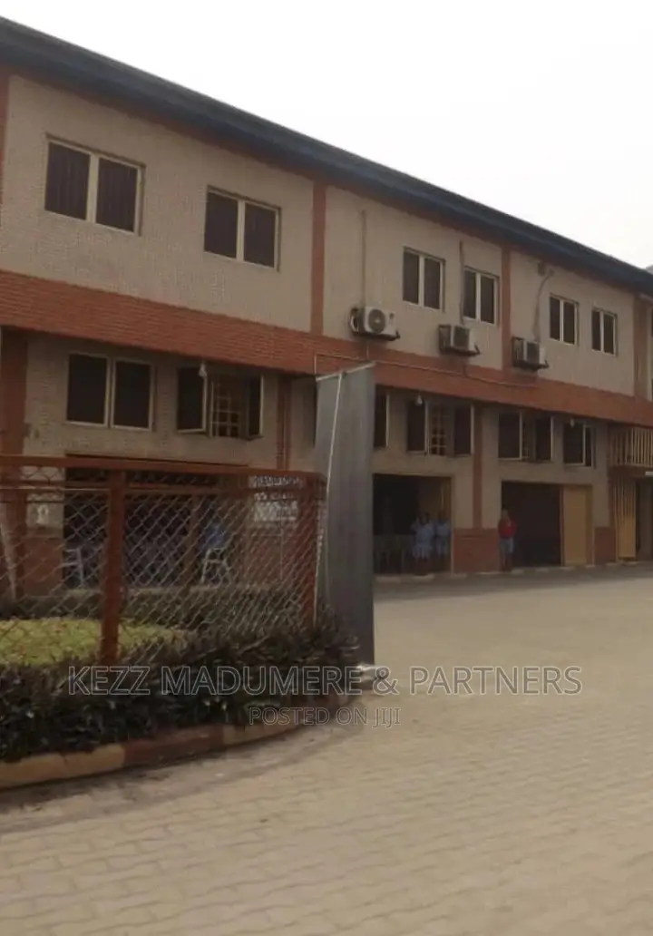 For Sale : FUNCTIONAL SCHOOL