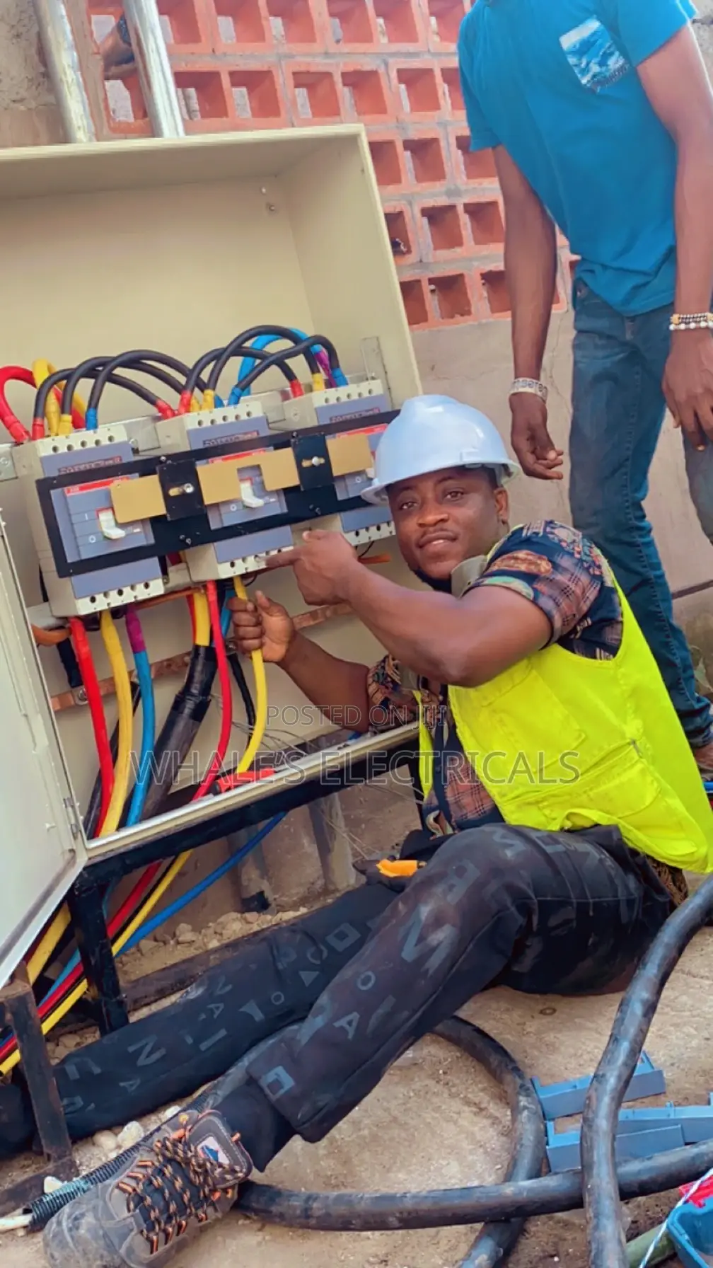 Professional Electrician CCTV Cameras Inverter Solar Fence