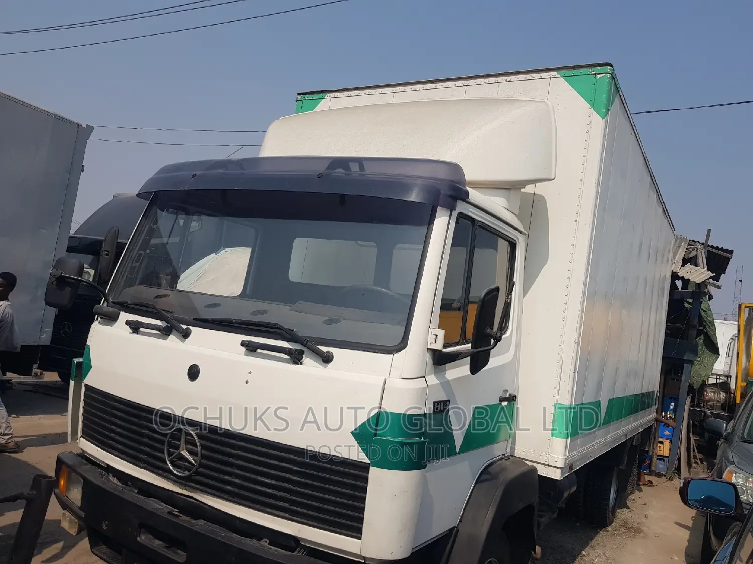 M/Benz Truck Container Body 814