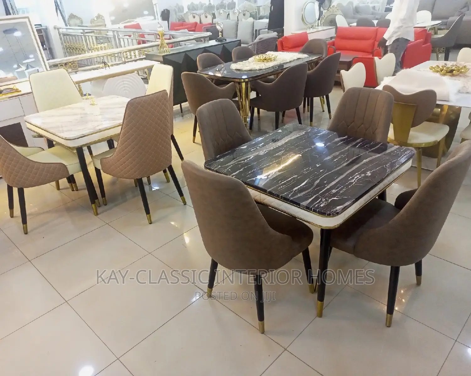 4 Setters Marble Dining  Table and Chairs