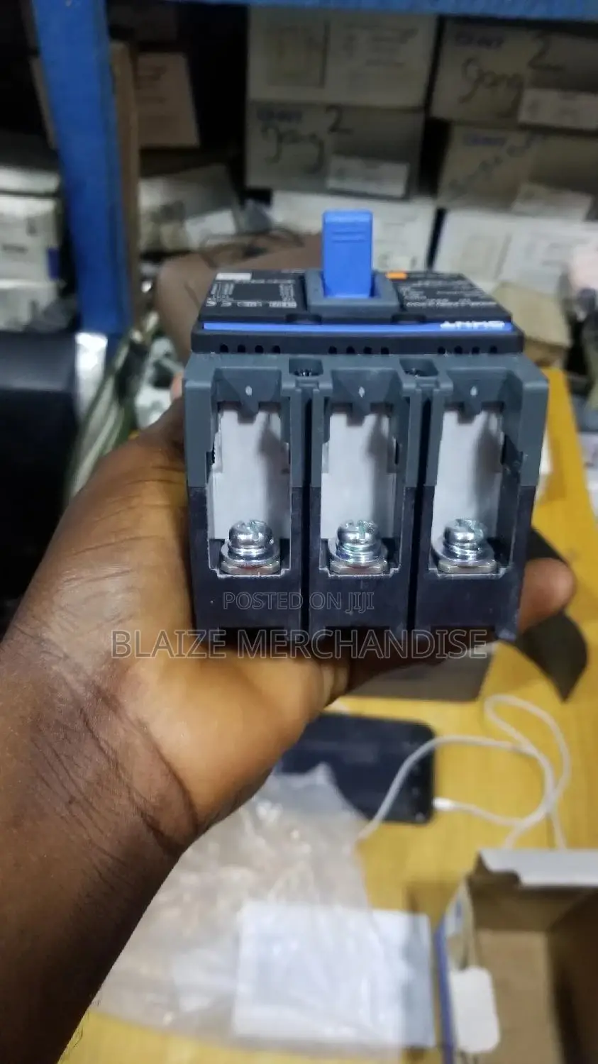 125a 3pole McCb Circuit Breaker Chint