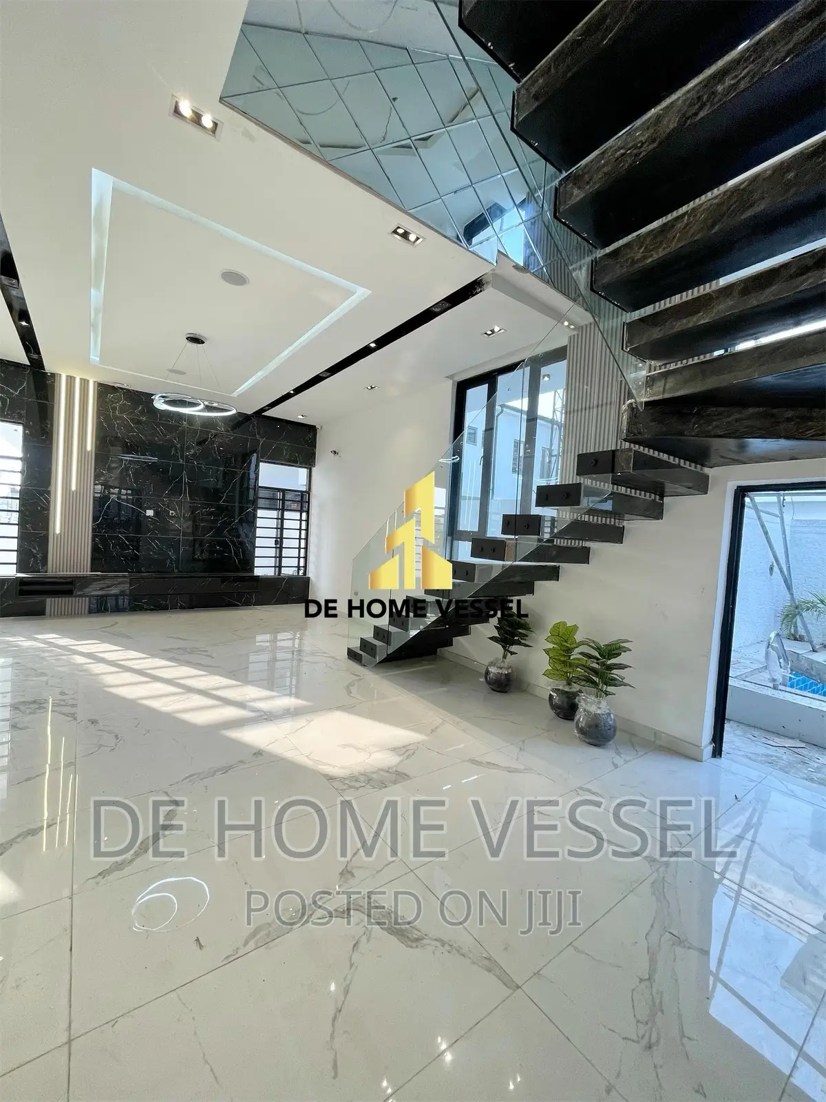 5bdrm Duplex in Ologolo for sale