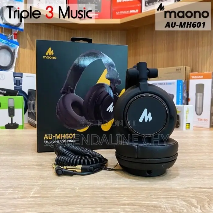 AU-MH601 Studio Headphone