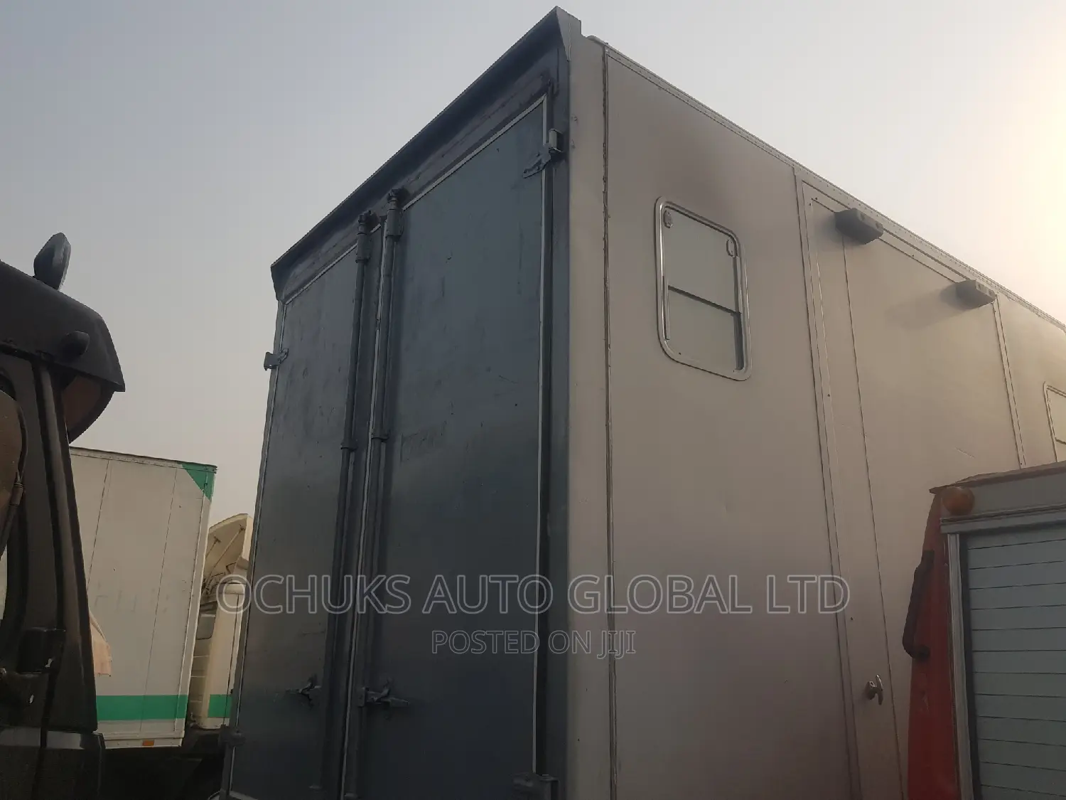 M/Benz Truck Container Body 1117 Model 8bolits
