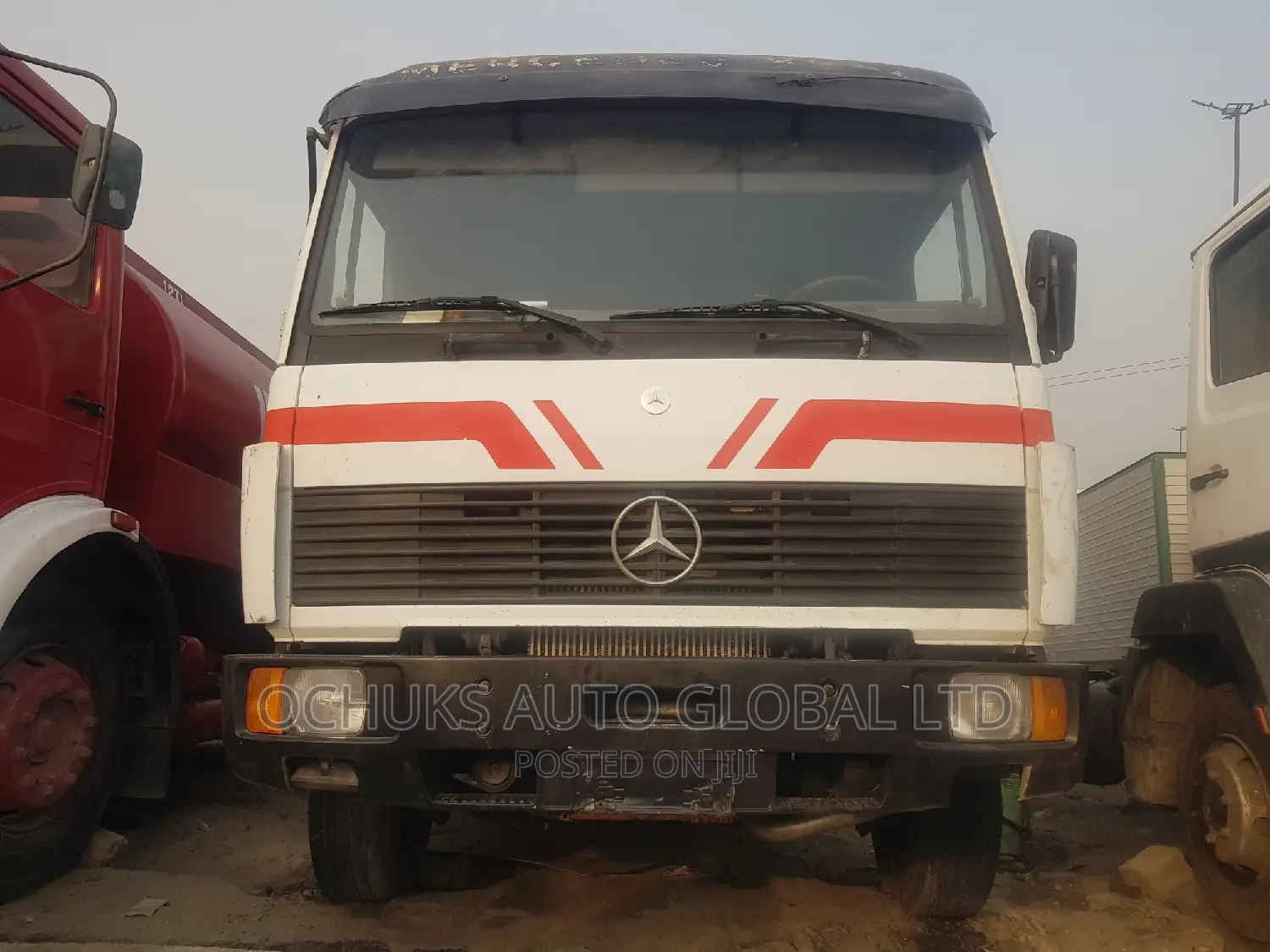 M/Benz Truck Container Body 1320 Model 8bolits