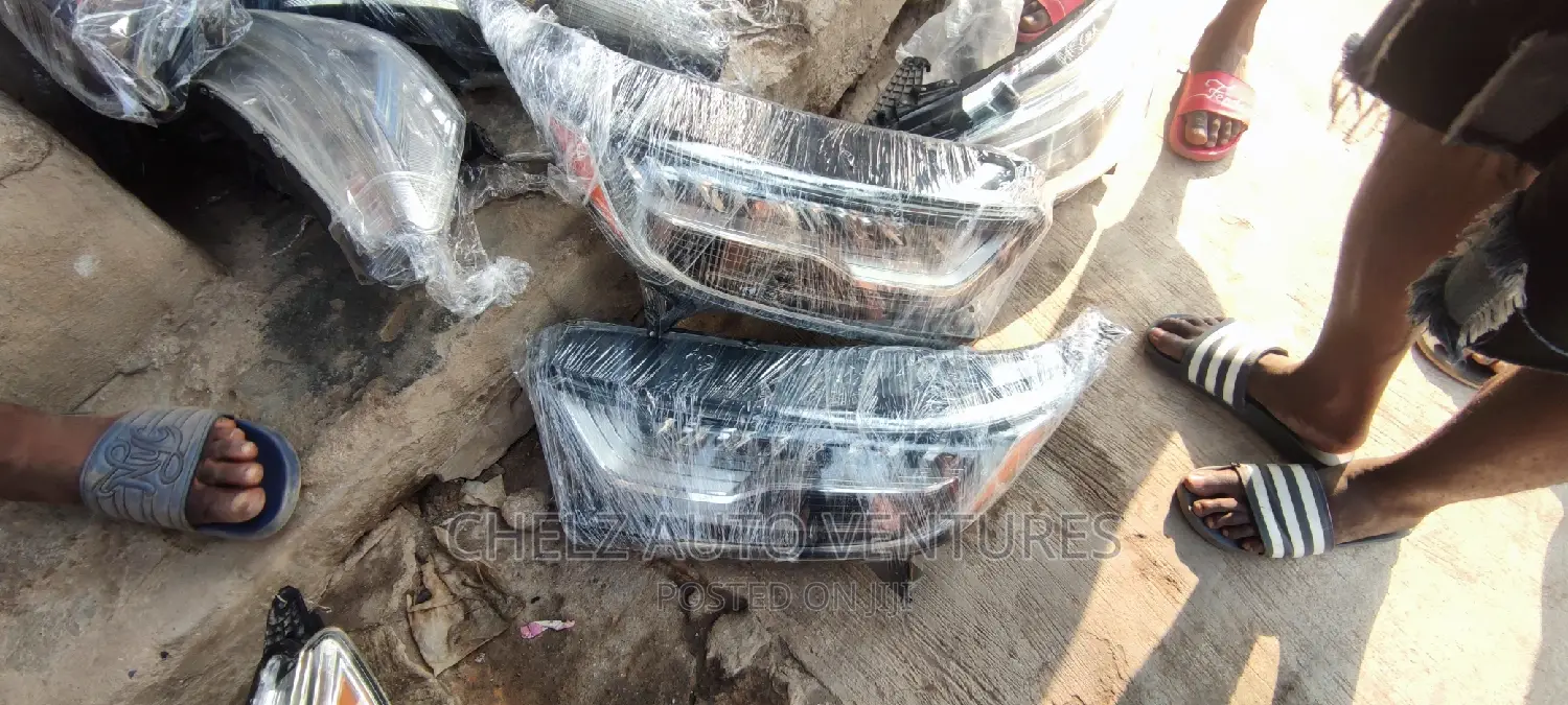 Head Lamp Honda CR-V 2018 Model