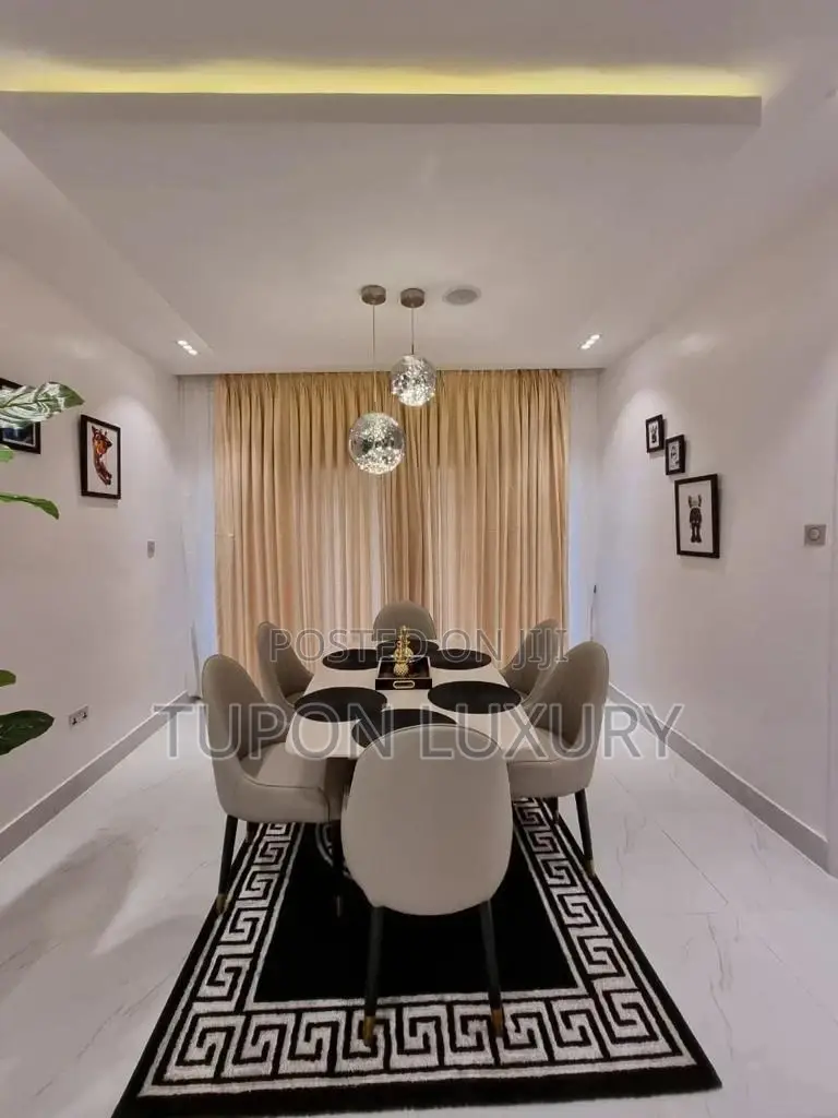 Luxury 3 Bedroom Apartment Inside Banana Island