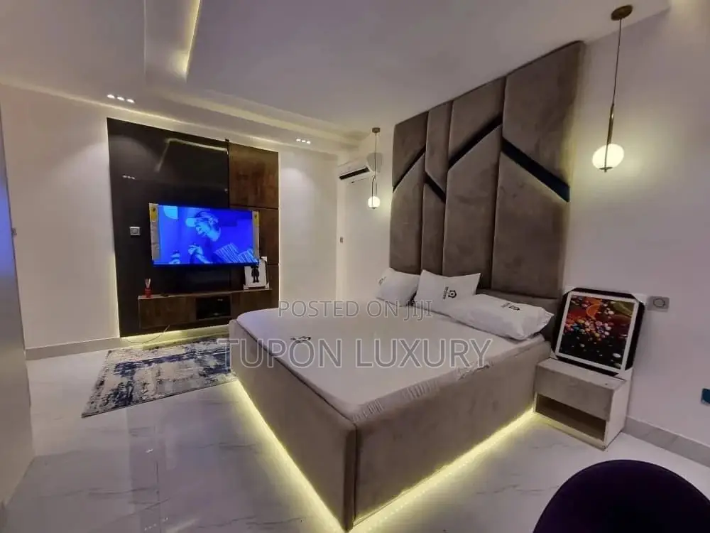 Luxury 3 Bedroom Apartment Inside Banana Island