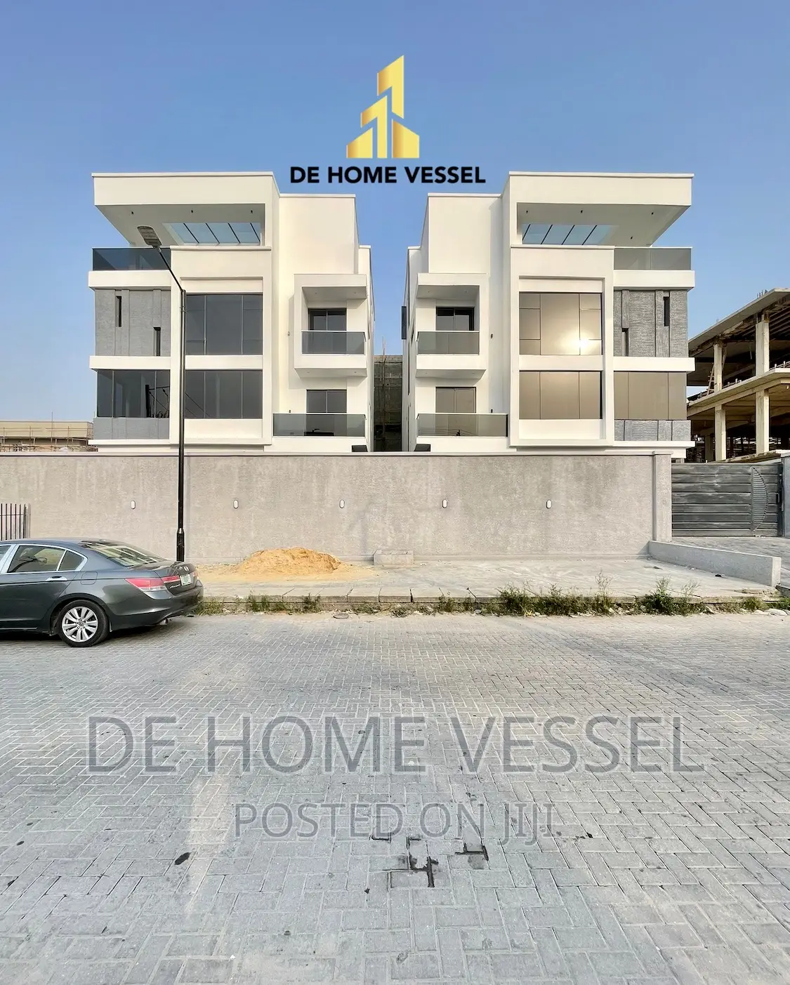 5bdrm Duplex in Lekki Phase 1 for sale