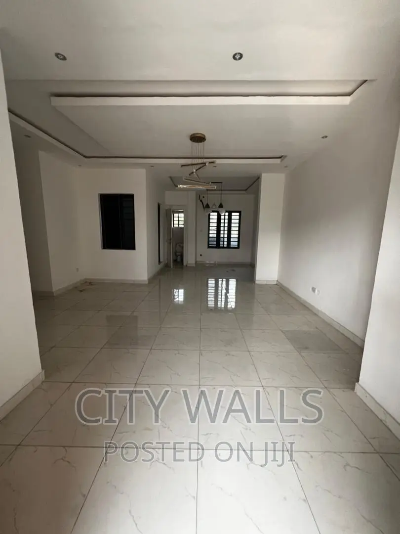 3bdrm Block of Flats in Ikate for rent
