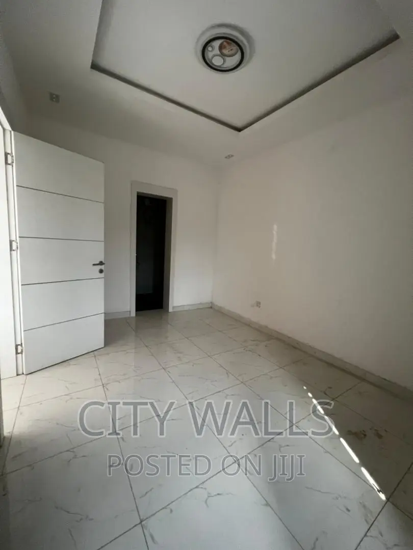 3bdrm Block of Flats in Ikate for rent