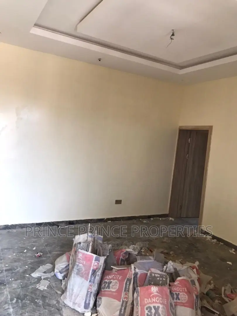Furnished 2bdrm Block of Flats in Surulere for rent