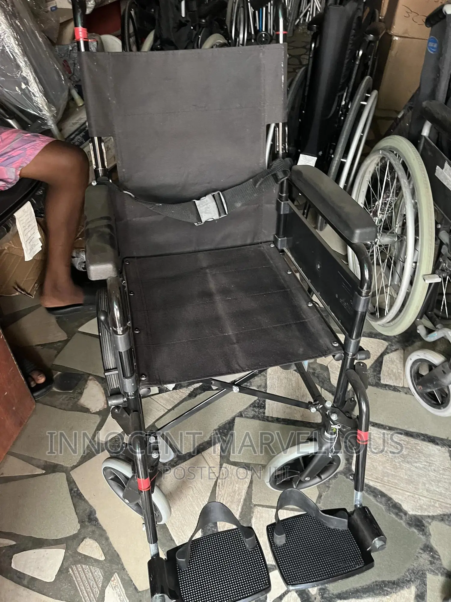 Neatly Used Grade 1 Pushing Wheelchair