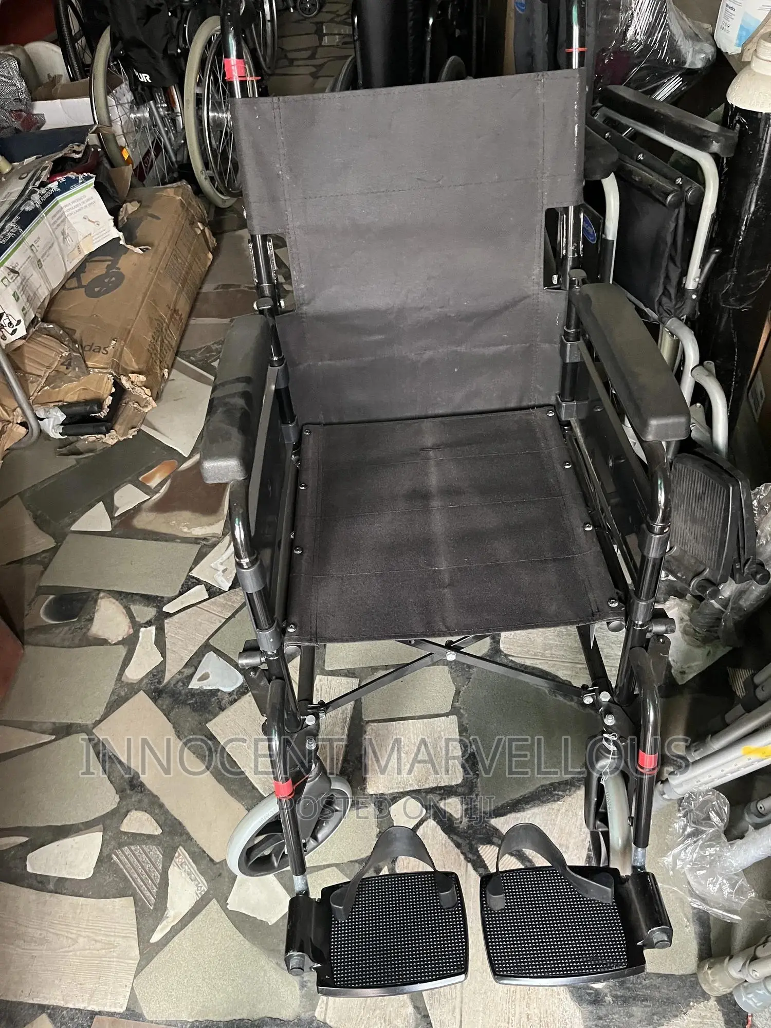 Neatly Used Grade 1 Pushing Wheelchair